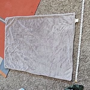 STUNNING PLUSH GREY POTTERY BARN KIDS BLANKET